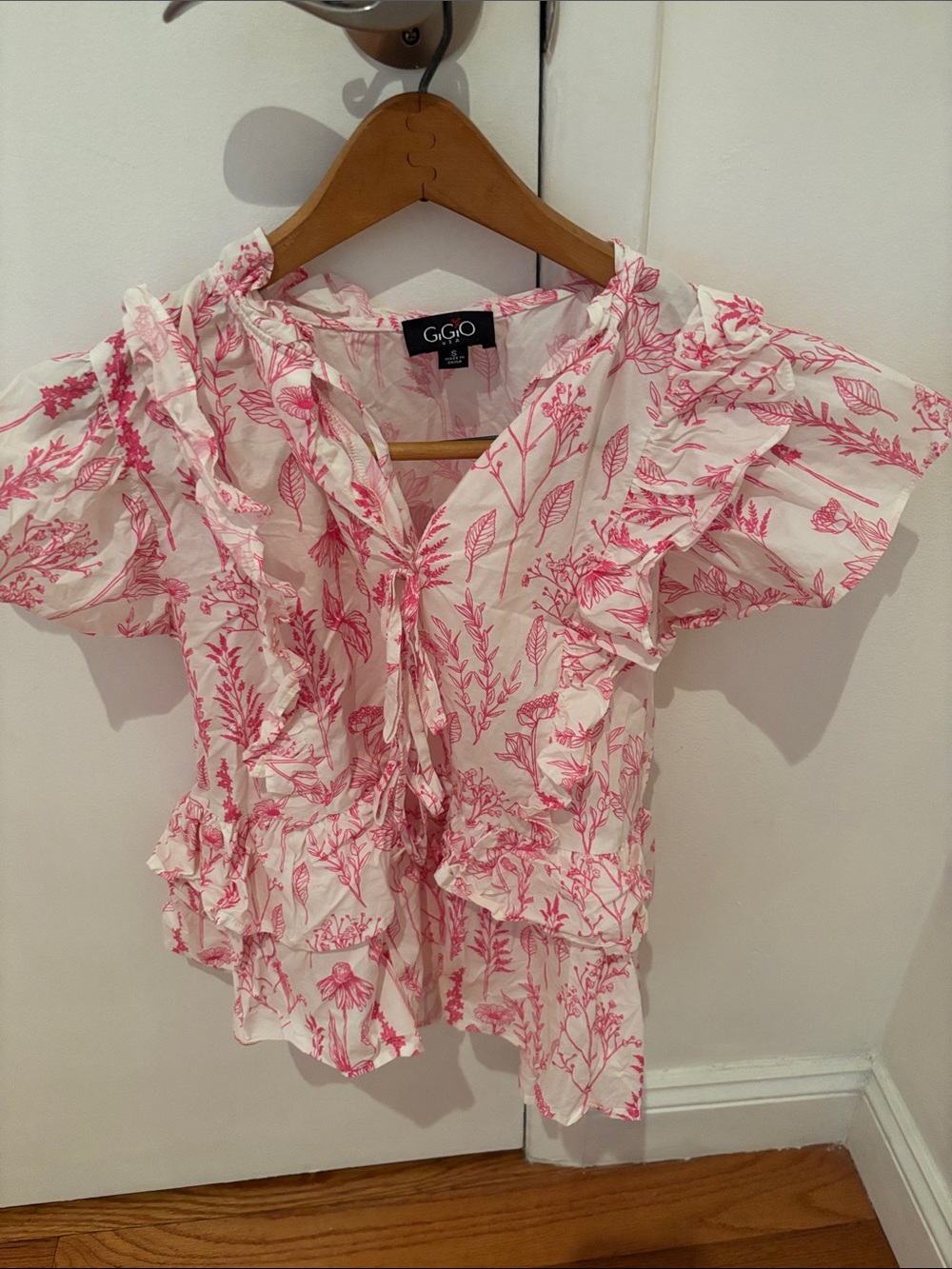 GIGI Pink Botanical Ruffle Short Sleeve Blouse